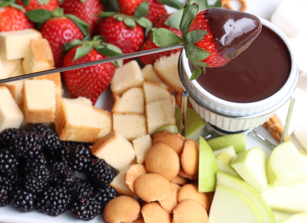 The Secret to Creamy Fondue: Candy Bars & Heavy Cream Revealed